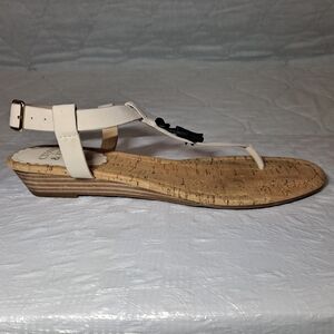 Crown & Ivy Beve Sandals Women's 8.5M Cream/Tan Leather Adj. Strapy Tassels 1"